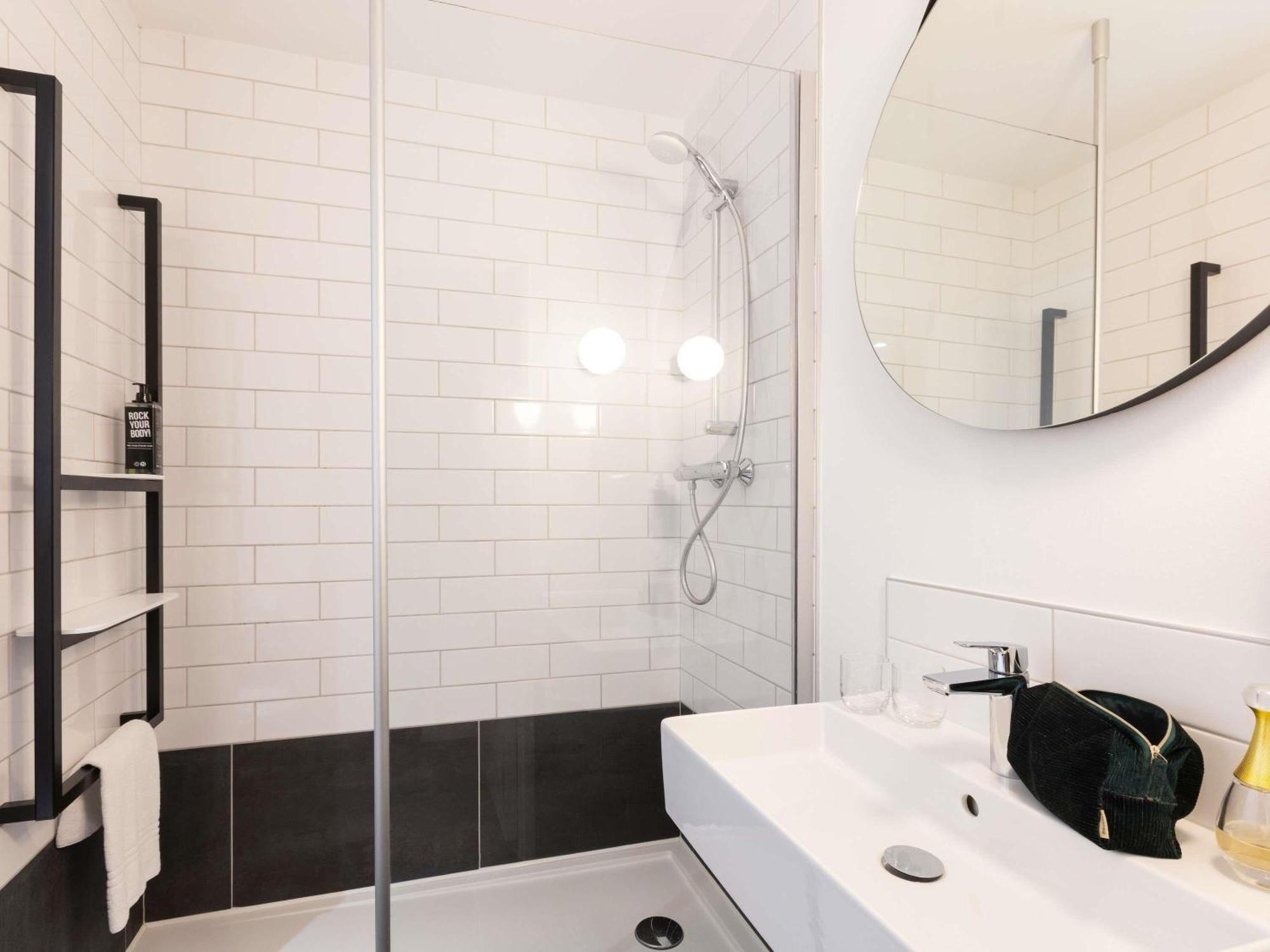 Ibis Centre Hotel 3*