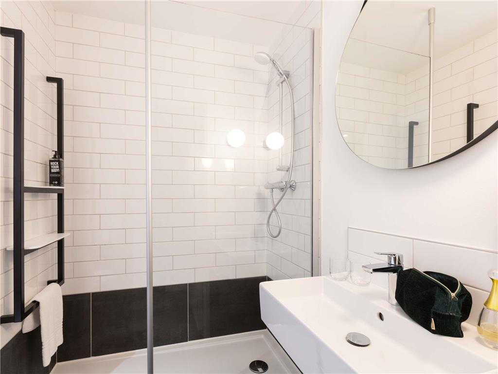 Ibis Centre Hotel 3*